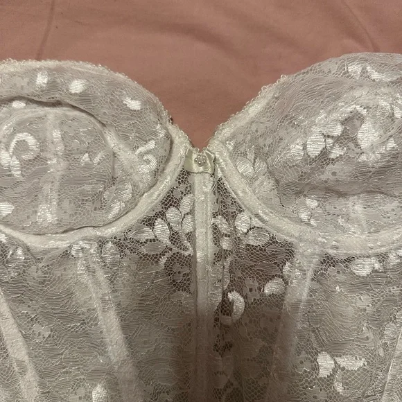 Vintage Sears Darling white lace bustier / corset top - Picture 2 of 6